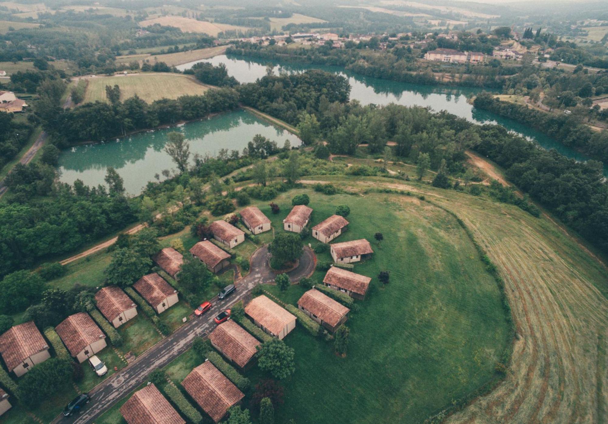 Terres De France - Les Hameaux Des Lacs Monclar-de-Quercy Buitenkant foto